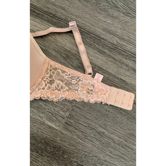 Victoria Secret ‎ Bra - Picture 3 of 5